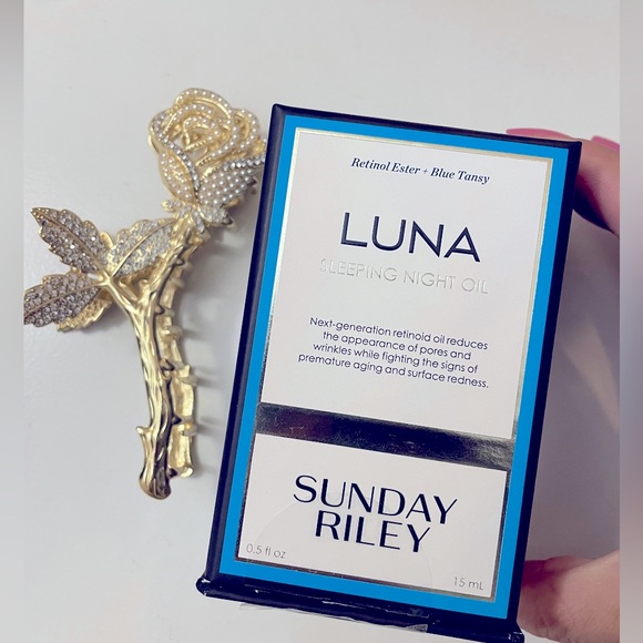 Face Oil - Picture 1 of 4